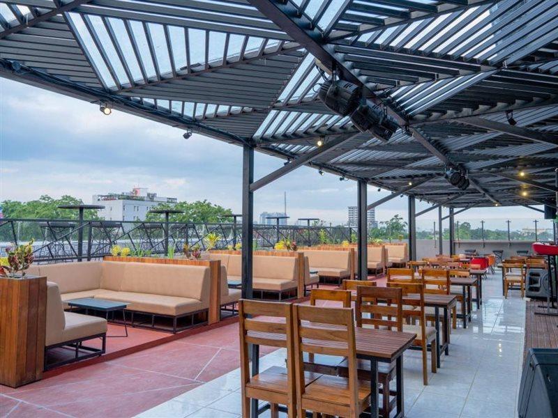 De'Tonga Hotel Medan Exterior photo