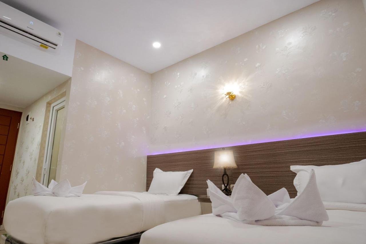 De'Tonga Hotel Medan Exterior photo